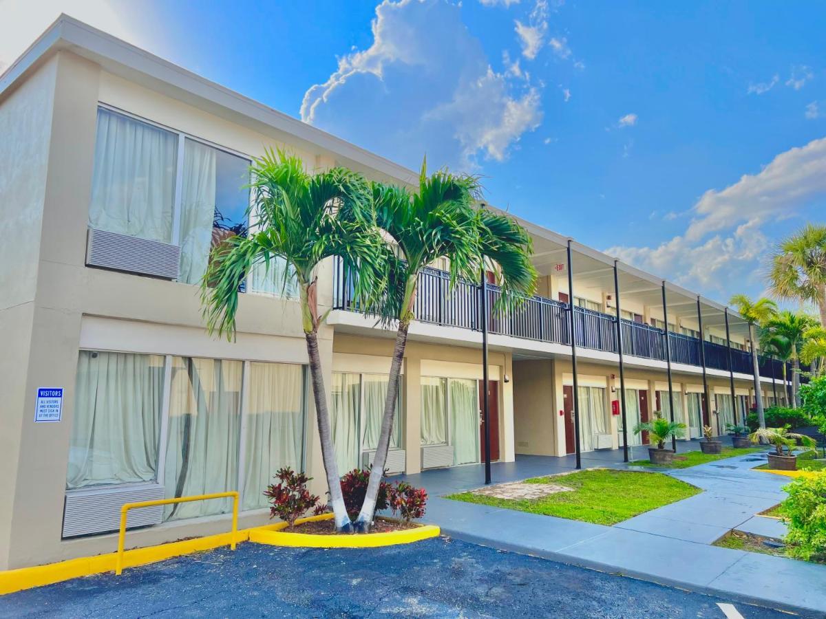 River Palm Hotel メルボルン エクステリア 写真